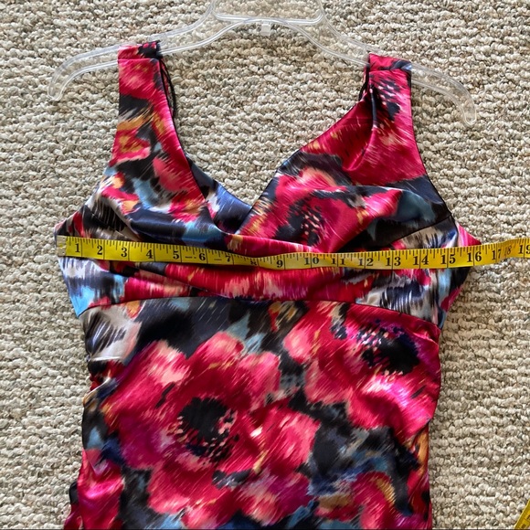 Maggy London Pretty Floral Dress 8 - Picture 8 of 10